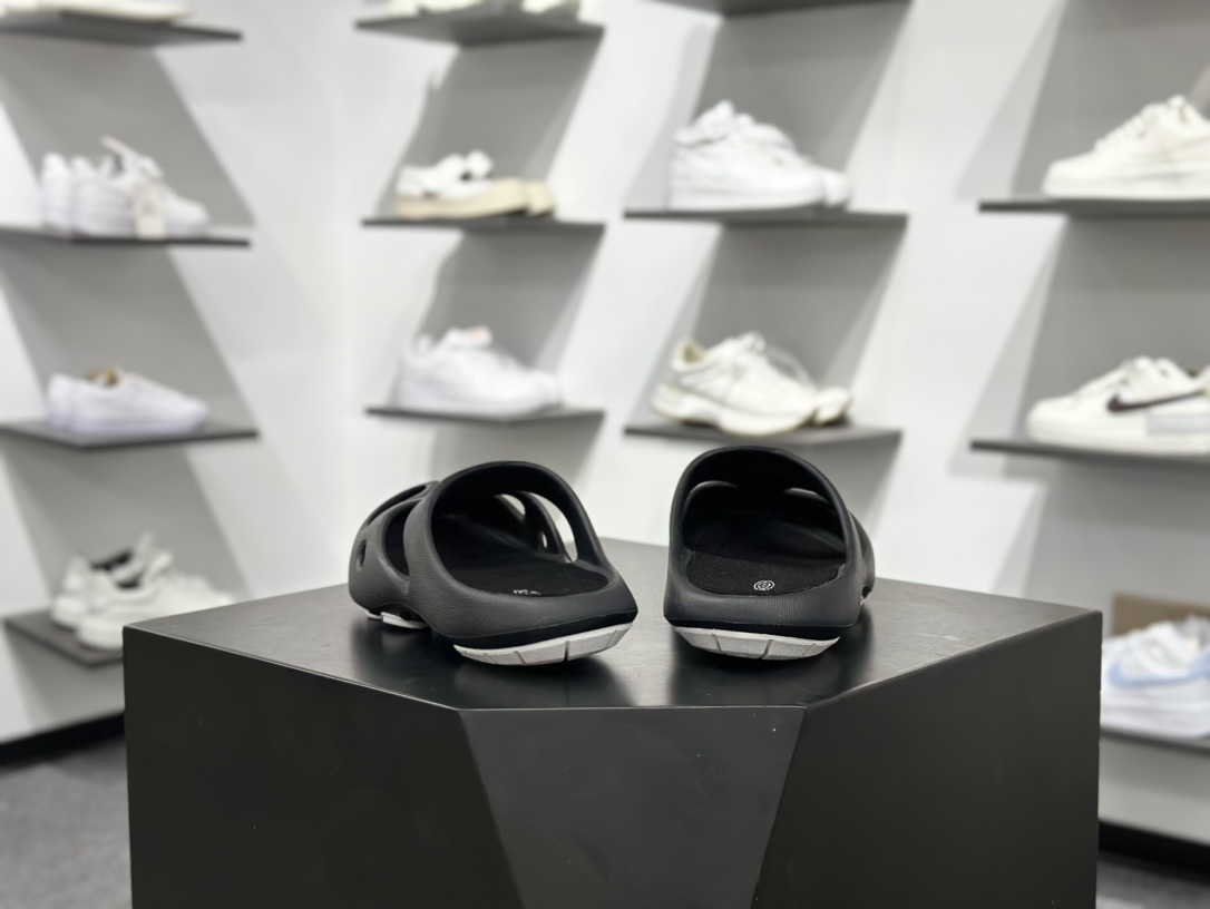 160 科恩Keen Shanti Comfortable Slip-On Clog 亮丽人生系列穆勒风包头式溯溪涉水洞洞休闲户外露营凉拖鞋 1026263-Chinese UA Cheap High Quatity Brand Clothes Bags handbags Sneakers wholesale wholesaler seller from China Factory suppliers Fashion Clothing Shoes best Quality Beautiful Price 160 科恩Keen Shanti Comfortable Slip-On Clog 亮丽人生系列穆勒风包头式溯溪涉水洞洞休闲户外露营凉拖鞋 1026263