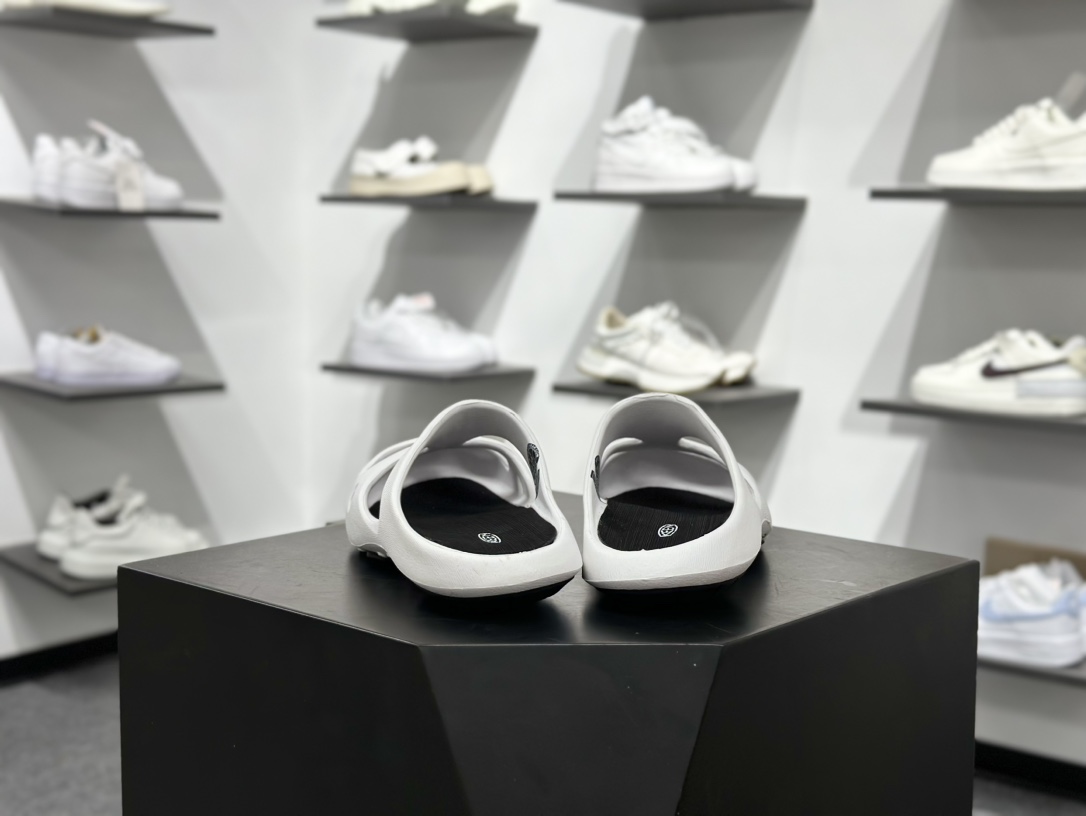 160 科恩Keen Shanti Comfortable Slip-On Clog 亮丽人生系列穆勒风包头式溯溪涉水洞洞休闲户外露营凉拖鞋 1026264-Chinese UA Cheap High Quatity Brand Clothes Bags handbags Sneakers wholesale wholesaler seller from China Factory suppliers Fashion Clothing Shoes best Quality Beautiful Price 160 科恩Keen Shanti Comfortable Slip-On Clog 亮丽人生系列穆勒风包头式溯溪涉水洞洞休闲户外露营凉拖鞋 1026264