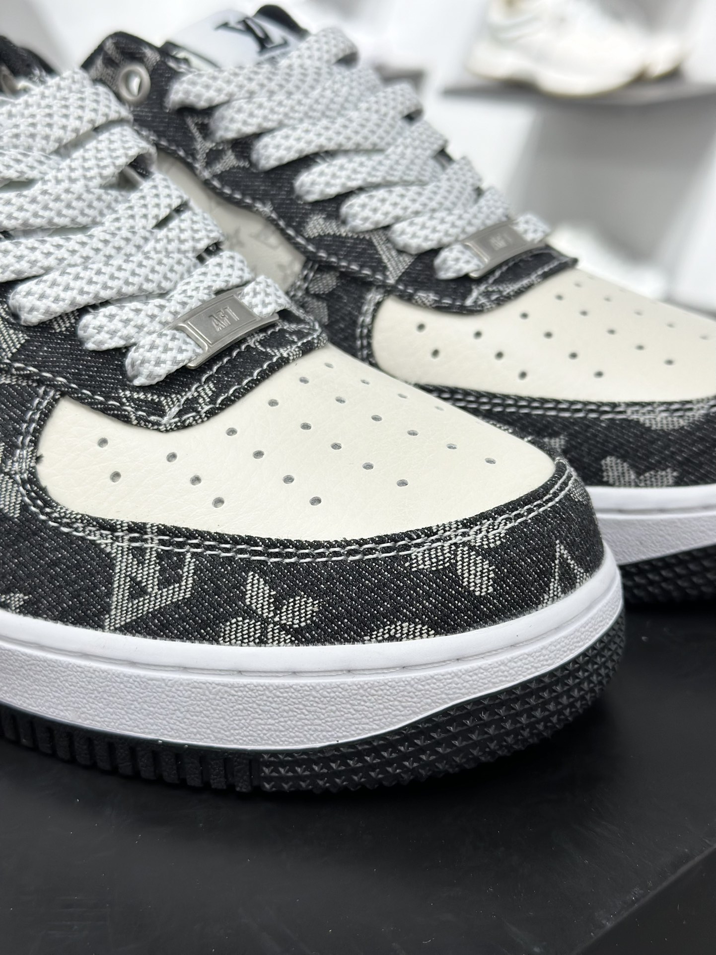 220 Air Force 1 Low ”By You” 克罗心白黑小标 3694N205-Chinese UA Cheap High Quatity Brand Clothes Bags handbags Sneakers wholesale wholesaler seller from China Factory suppliers Fashion Clothing Shoes best Quality Beautiful Price 220 Air Force 1 Low ”By You” 克罗心白黑小标 3694N205