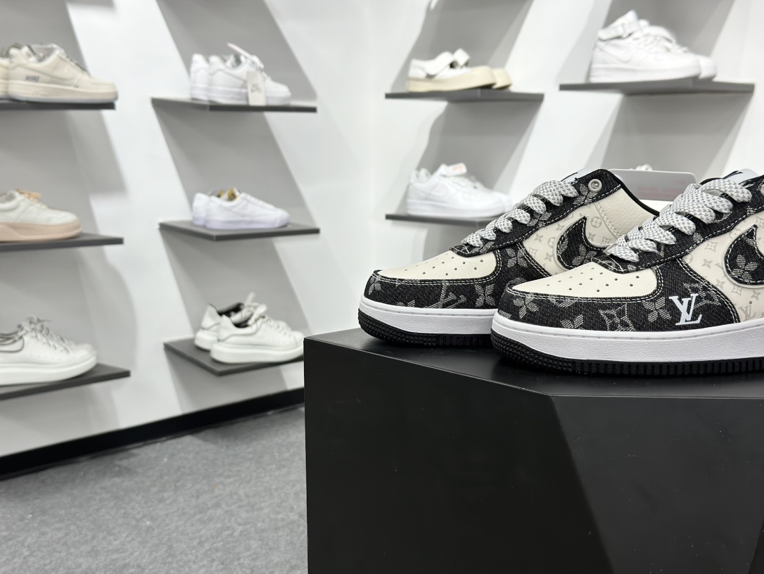 220 Air Force 1 Low ”By You” 克罗心白黑小标 3694N205-Chinese UA Cheap High Quatity Brand Clothes Bags handbags Sneakers wholesale wholesaler seller from China Factory suppliers Fashion Clothing Shoes best Quality Beautiful Price 220 Air Force 1 Low ”By You” 克罗心白黑小标 3694N205