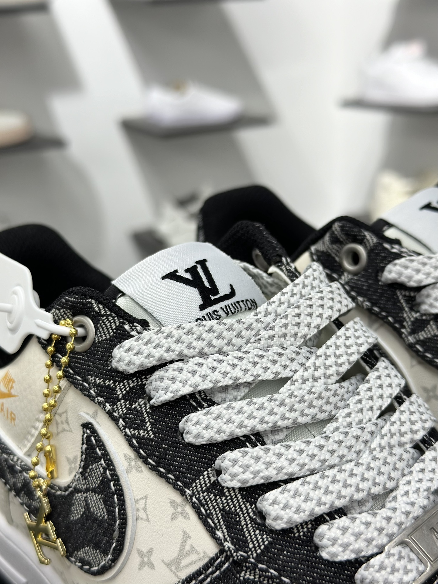 220 Air Force 1 Low ”By You” 克罗心白黑小标 3694N205-Chinese UA Cheap High Quatity Brand Clothes Bags handbags Sneakers wholesale wholesaler seller from China Factory suppliers Fashion Clothing Shoes best Quality Beautiful Price 220 Air Force 1 Low ”By You” 克罗心白黑小标 3694N205