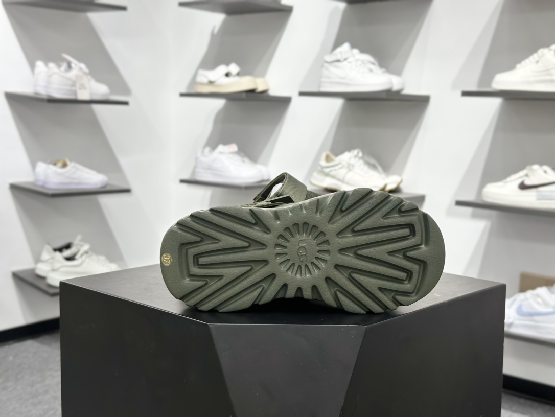 140 UGG GoldenGlow Slide 简约时尚 EVA 防磨一脚蹬拖鞋 1166912-Chinese UA Cheap High Quatity Brand Clothes Bags handbags Sneakers wholesale wholesaler seller from China Factory suppliers Fashion Clothing Shoes best Quality Beautiful Price 140 UGG GoldenGlow Slide 简约时尚 EVA 防磨一脚蹬拖鞋 1166912