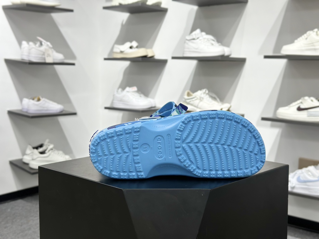 120 BATHING APE x Crocs Classic clog 卡骆驰Bape联名迷彩印花舒适百搭洞洞鞋-Chinese UA Cheap High Quatity Brand Clothes Bags handbags Sneakers wholesale wholesaler seller from China Factory suppliers Fashion Clothing Shoes best Quality Beautiful Price 120 BATHING APE x Crocs Classic clog 卡骆驰Bape联名迷彩印花舒适百搭洞洞鞋