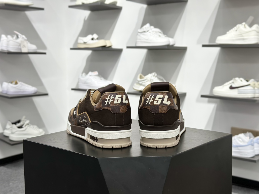 520 Nigo x Louis Vuitton 路易威登 LV Trainer 联名款 低帮休闲板鞋