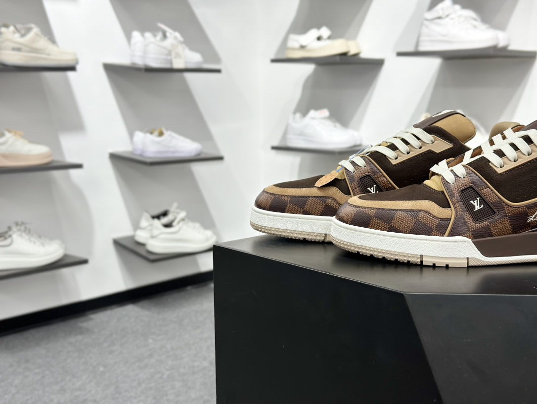 520 Nigo x Louis Vuitton 路易威登 LV Trainer 联名款 低帮休闲板鞋