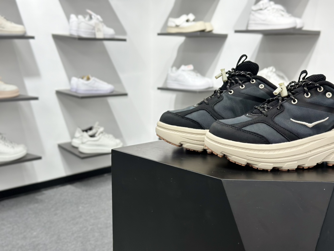 180 HOKA ONEU BONDI B3LS 舒适防滑耐磨低帮休闲跑步鞋 1155351-BKLB-Chinese UA Cheap High Quatity Brand Clothes Bags handbags Sneakers wholesale wholesaler seller from China Factory suppliers Fashion Clothing Shoes best Quality Beautiful Price 180 HOKA ONEU BONDI B3LS 舒适防滑耐磨低帮休闲跑步鞋 1155351-BKLB