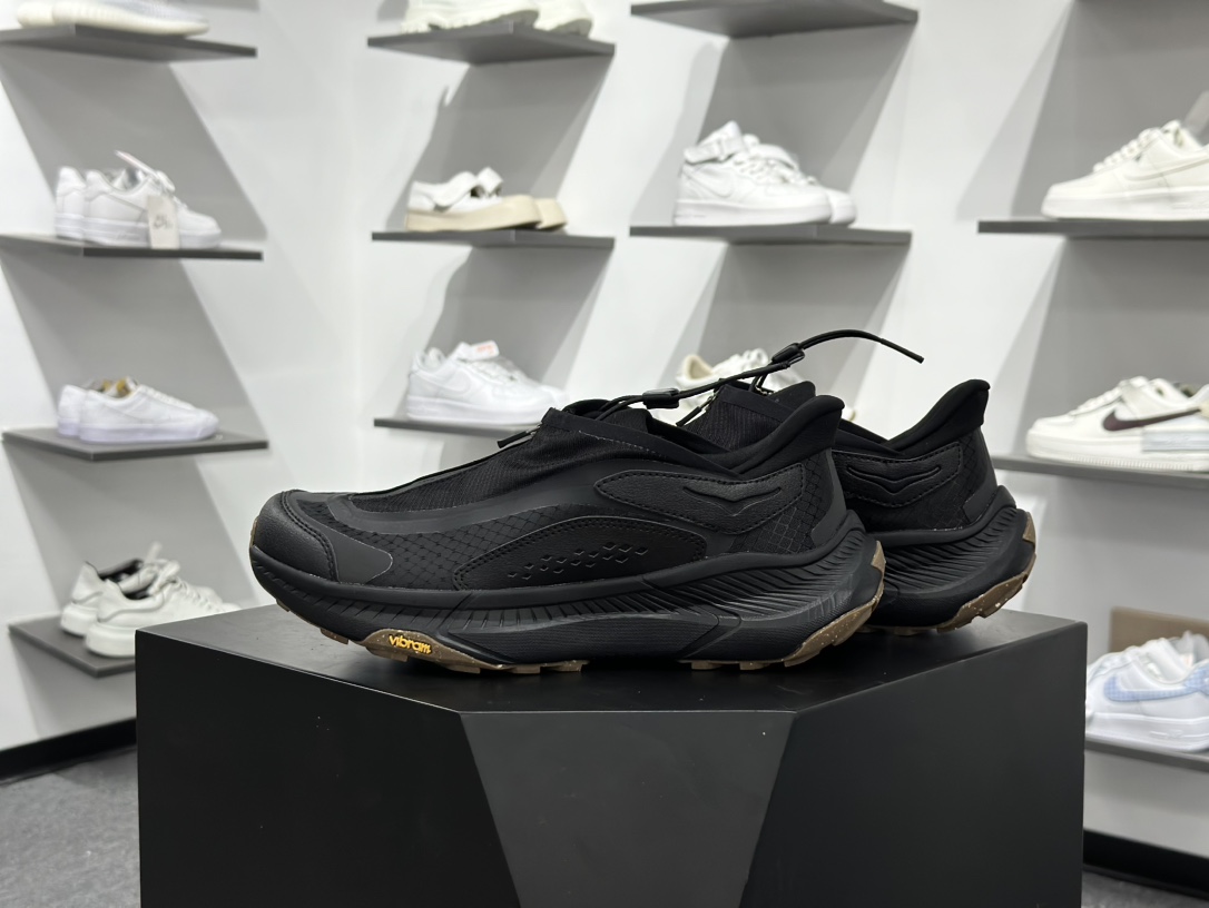 220 HOKA ONE ONE U PROJECT TRANSPORT 低帮专业越野跑步鞋  1162850
