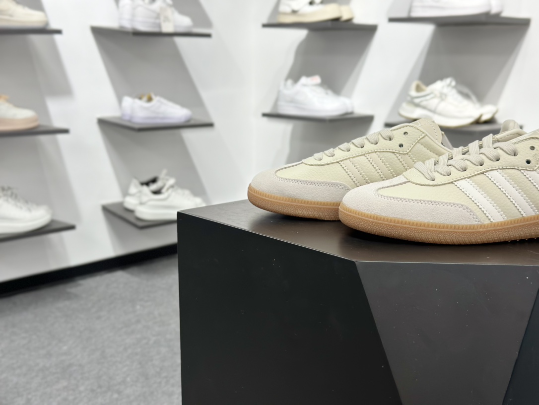 160 Adidas三叶草SAMBA OG 休闲板鞋 IE7013-Chinese UA Cheap High Quatity Brand Clothes Bags handbags Sneakers wholesale wholesaler seller from China Factory suppliers Fashion Clothing Shoes best Quality Beautiful Price 160 Adidas三叶草SAMBA OG 休闲板鞋 IE7013