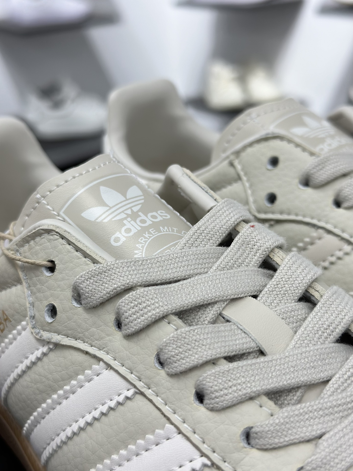 160 Adidas三叶草SAMBA OG 休闲板鞋 IE7013-Chinese UA Cheap High Quatity Brand Clothes Bags handbags Sneakers wholesale wholesaler seller from China Factory suppliers Fashion Clothing Shoes best Quality Beautiful Price 160 Adidas三叶草SAMBA OG 休闲板鞋 IE7013