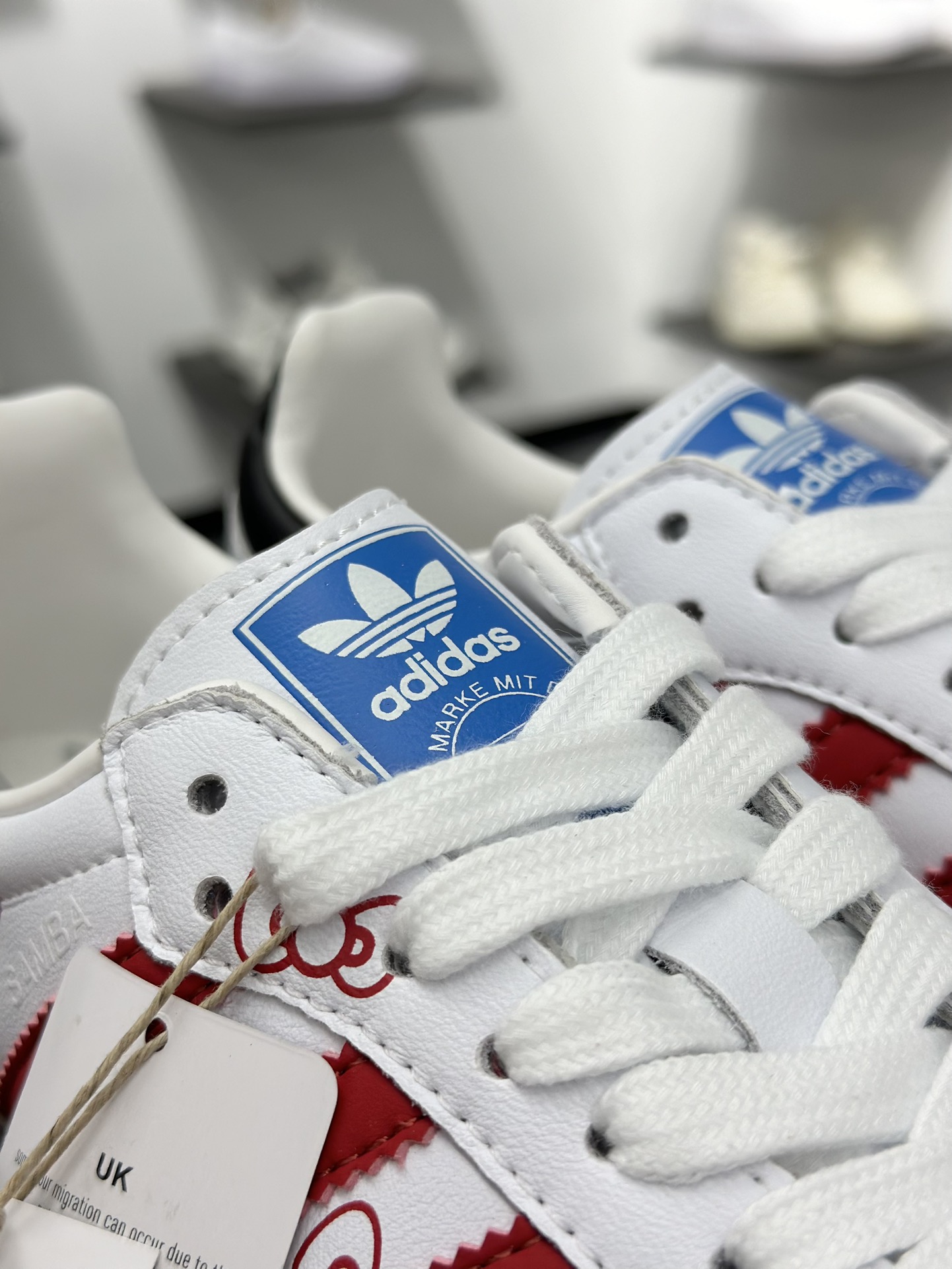 160 adidoriginals SAMBA OG 气泡水母 可可小猫 白红 B75806-Chinese UA Cheap High Quatity Brand Clothes Bags handbags Sneakers wholesale wholesaler seller from China Factory suppliers Fashion Clothing Shoes best Quality Beautiful Price 160 adidoriginals SAMBA OG 气泡水母 可可小猫 白红 B75806