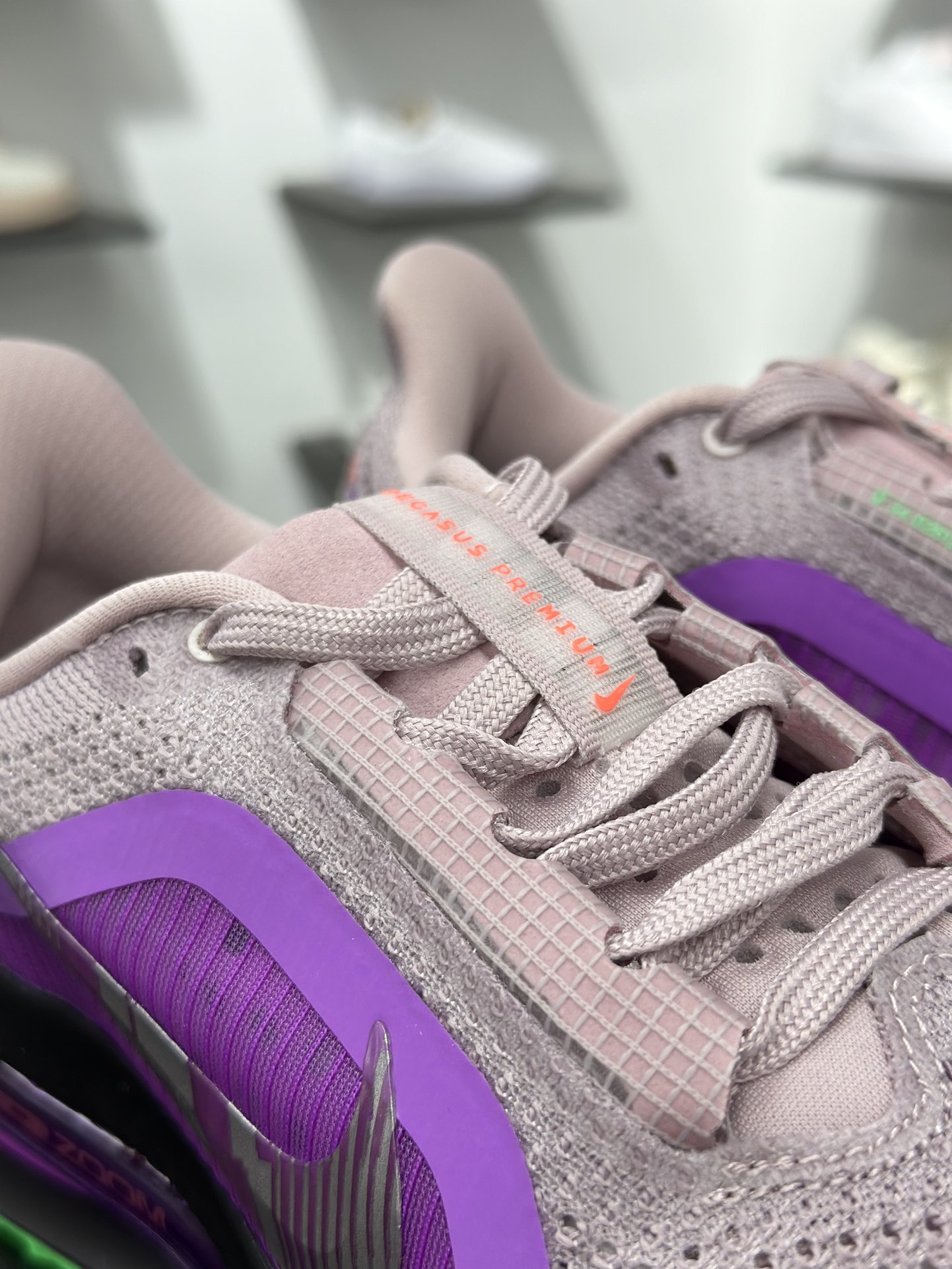 260 NK Pegasus Premium 全掌纤维气垫网面跑步鞋 II0602-500-Chinese UA Cheap High Quatity Brand Clothes Bags handbags Sneakers wholesale wholesaler seller from China Factory suppliers Fashion Clothing Shoes best Quality Beautiful Price 260 NK Pegasus Premium 全掌纤维气垫网面跑步鞋 II0602-500