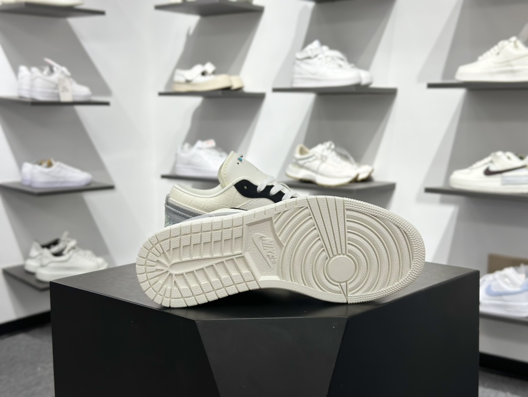 200 Air Jordan 1 Low 雾霾珍珠 AJ1乔1低帮休闲板鞋 IO2242-101-Chinese UA Cheap High Quatity Brand Clothes Bags handbags Sneakers wholesale wholesaler seller from China Factory suppliers Fashion Clothing Shoes best Quality Beautiful Price 200 Air Jordan 1 Low 雾霾珍珠 AJ1乔1低帮休闲板鞋 IO2242-101