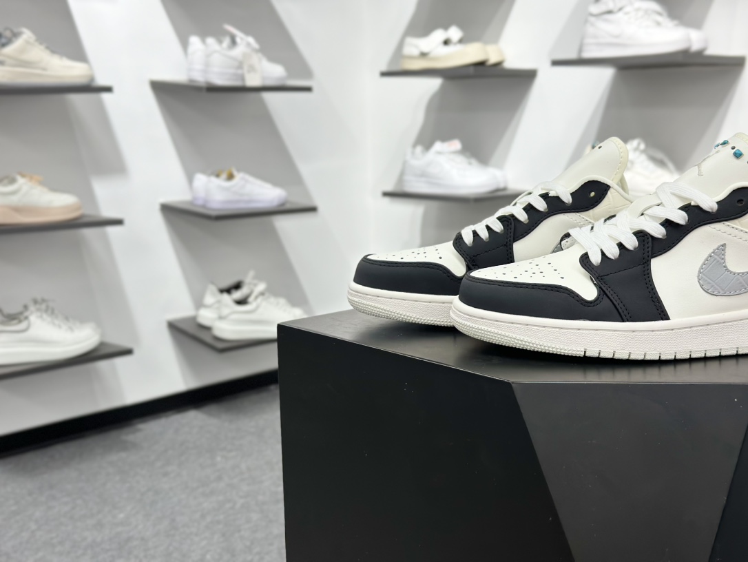 200 Air Jordan 1 Low 雾霾珍珠 AJ1乔1低帮休闲板鞋 IO2242-101-Chinese UA Cheap High Quatity Brand Clothes Bags handbags Sneakers wholesale wholesaler seller from China Factory suppliers Fashion Clothing Shoes best Quality Beautiful Price 200 Air Jordan 1 Low 雾霾珍珠 AJ1乔1低帮休闲板鞋 IO2242-101