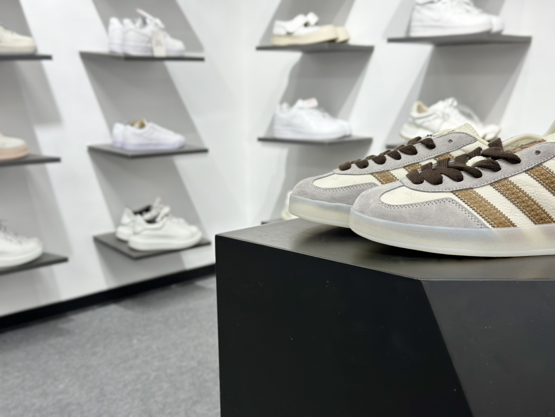 260 AdidSAMBA OG 德训鞋 高端定制桑巴系列 低帮休闲板鞋 DM1234-010-Chinese UA Cheap High Quatity Brand Clothes Bags handbags Sneakers wholesale wholesaler seller from China Factory suppliers Fashion Clothing Shoes best Quality Beautiful Price 260 AdidSAMBA OG 德训鞋 高端定制桑巴系列 低帮休闲板鞋 DM1234-010