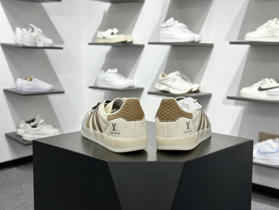 260 AdidSAMBA OG 德训鞋 高端定制桑巴系列 低帮休闲板鞋 DM1234-010-Chinese UA Cheap High Quatity Brand Clothes Bags handbags Sneakers wholesale wholesaler seller from China Factory suppliers Fashion Clothing Shoes best Quality Beautiful Price 260 AdidSAMBA OG 德训鞋 高端定制桑巴系列 低帮休闲板鞋 DM1234-010