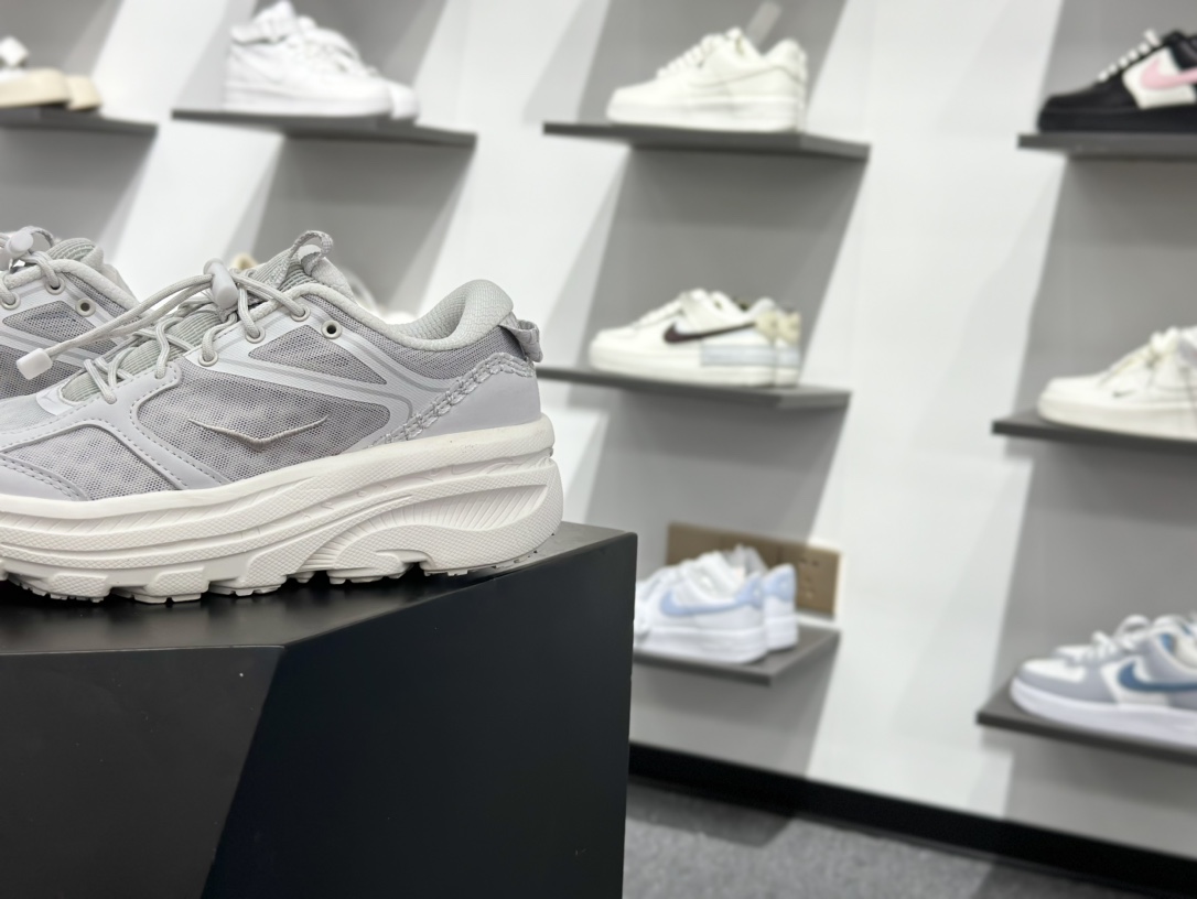 180 HOKA ONEU BONDI B3LS 舒适防滑耐磨低帮休闲跑步鞋 1155351W-050