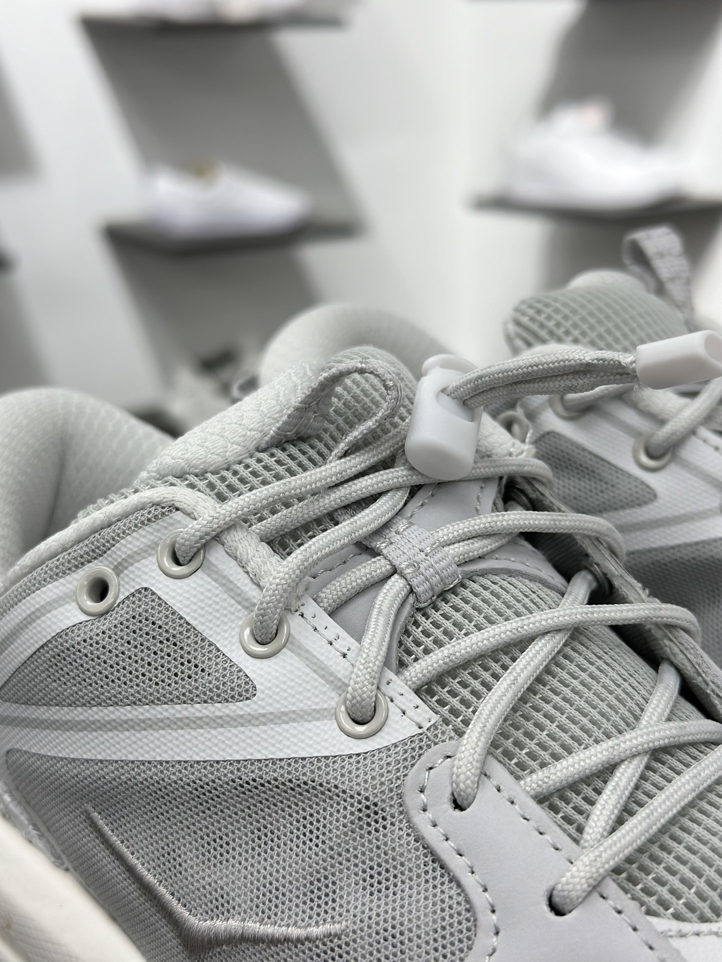 180 HOKA ONEU BONDI B3LS 舒适防滑耐磨低帮休闲跑步鞋 1155351W-050