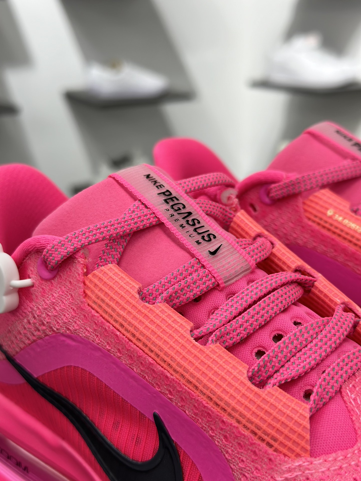 280 耐克Nike Pegasus Premium ”Hyper Pink”顶级飞马系列低帮慢跑鞋“火龙果粉” HQ2592-600-Chinese UA Cheap High Quatity Brand Clothes Bags handbags Sneakers wholesale wholesaler seller from China Factory suppliers Fashion Clothing Shoes best Quality Beautiful Price 280 耐克Nike Pegasus Premium ”Hyper Pink”顶级飞马系列低帮慢跑鞋“火龙果粉” HQ2592-600