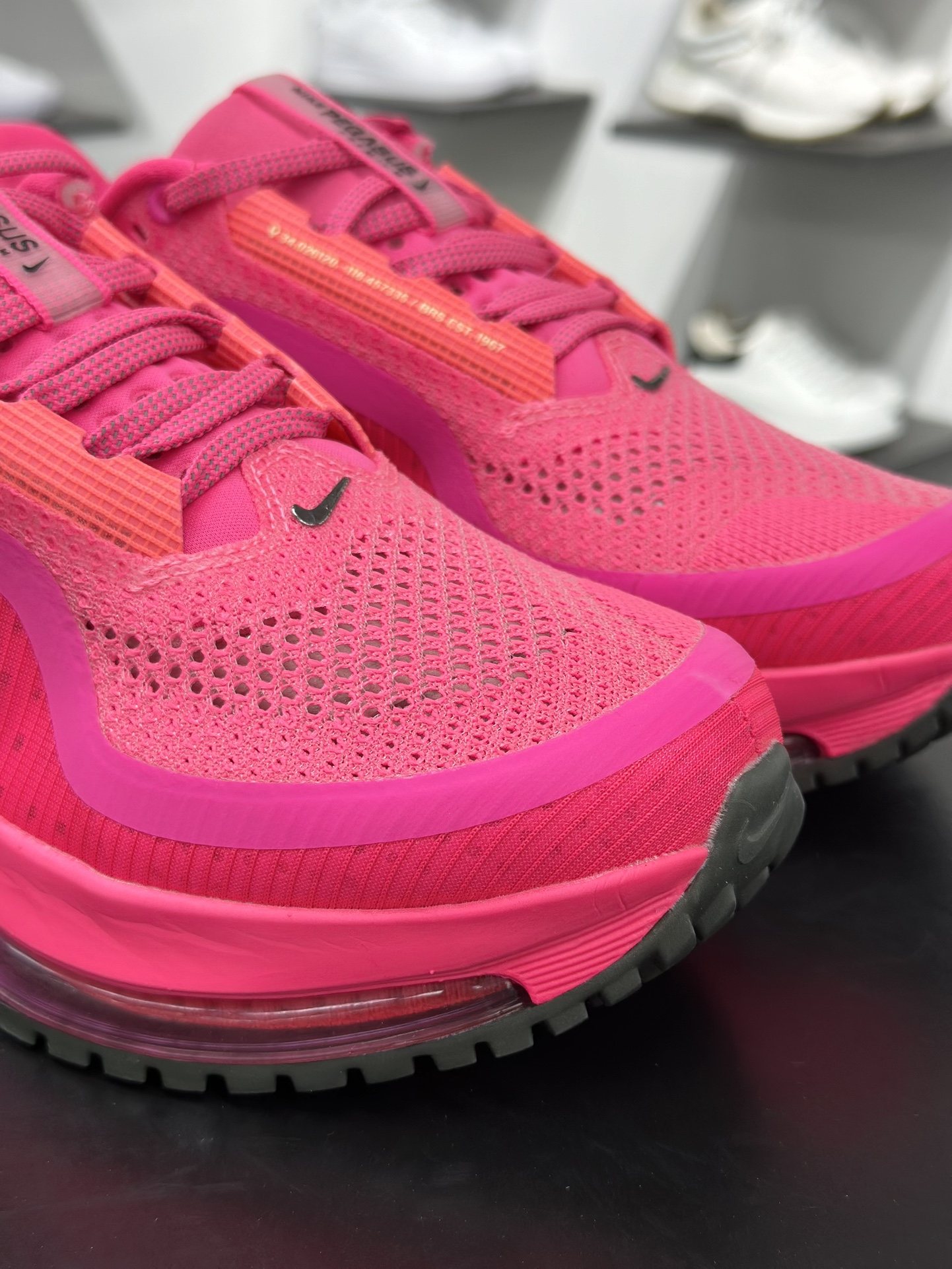 280 耐克Nike Pegasus Premium ”Hyper Pink”顶级飞马系列低帮慢跑鞋“火龙果粉” HQ2592-600-Chinese UA Cheap High Quatity Brand Clothes Bags handbags Sneakers wholesale wholesaler seller from China Factory suppliers Fashion Clothing Shoes best Quality Beautiful Price 280 耐克Nike Pegasus Premium ”Hyper Pink”顶级飞马系列低帮慢跑鞋“火龙果粉” HQ2592-600