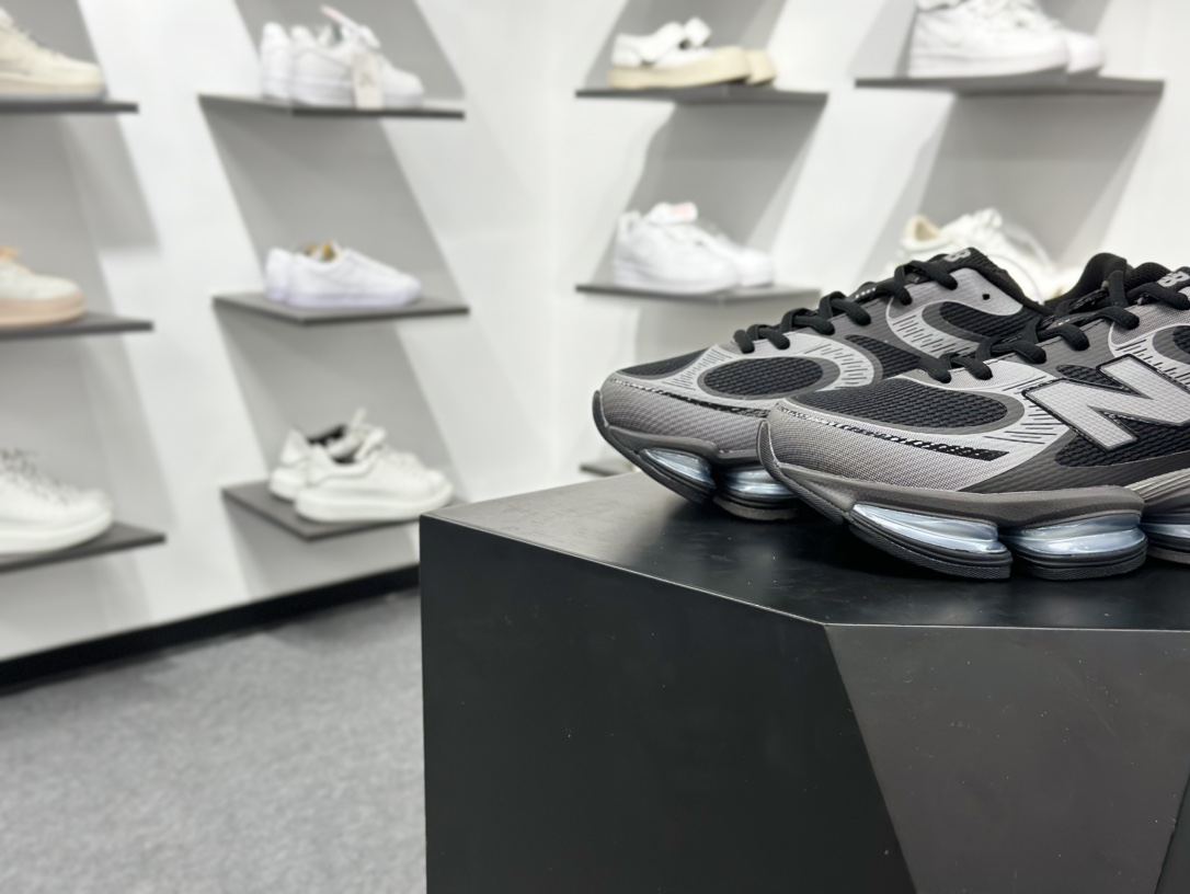 ew Balance U2000” Sliver/Black”NB系列复古百搭科幻老爹风休闲运动跑步鞋  U2000EA