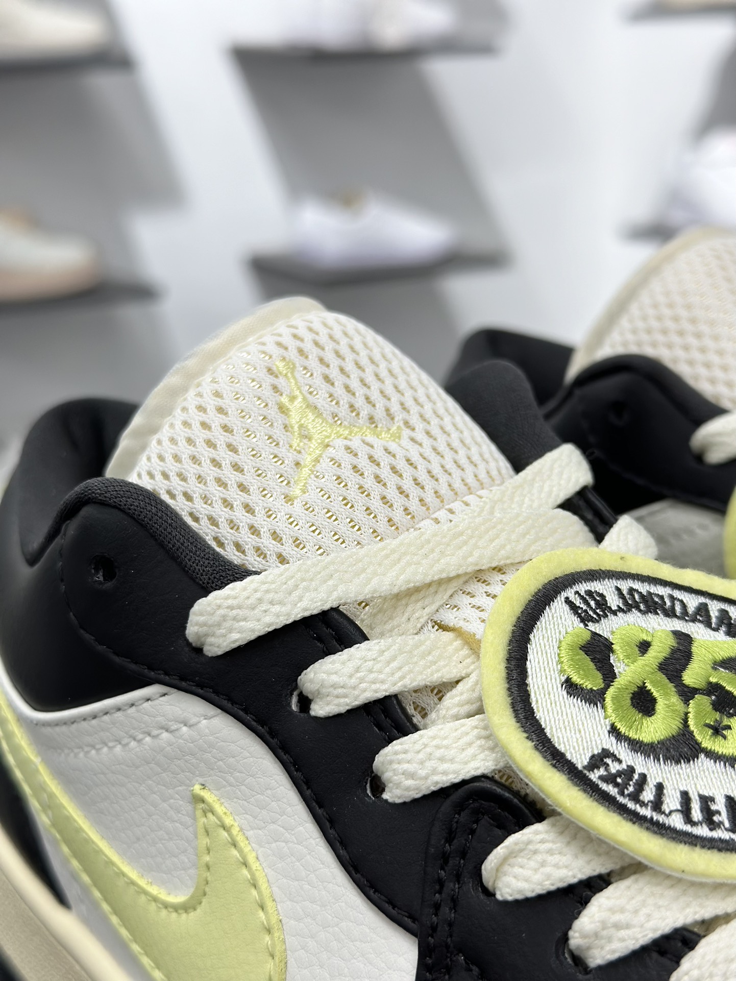 200 Air Jordan 1 Low 黑白绿 HQ3009-003-Chinese UA Cheap High Quatity Brand Clothes Bags handbags Sneakers wholesale wholesaler seller from China Factory suppliers Fashion Clothing Shoes best Quality Beautiful Price 200 Air Jordan 1 Low 黑白绿 HQ3009-003