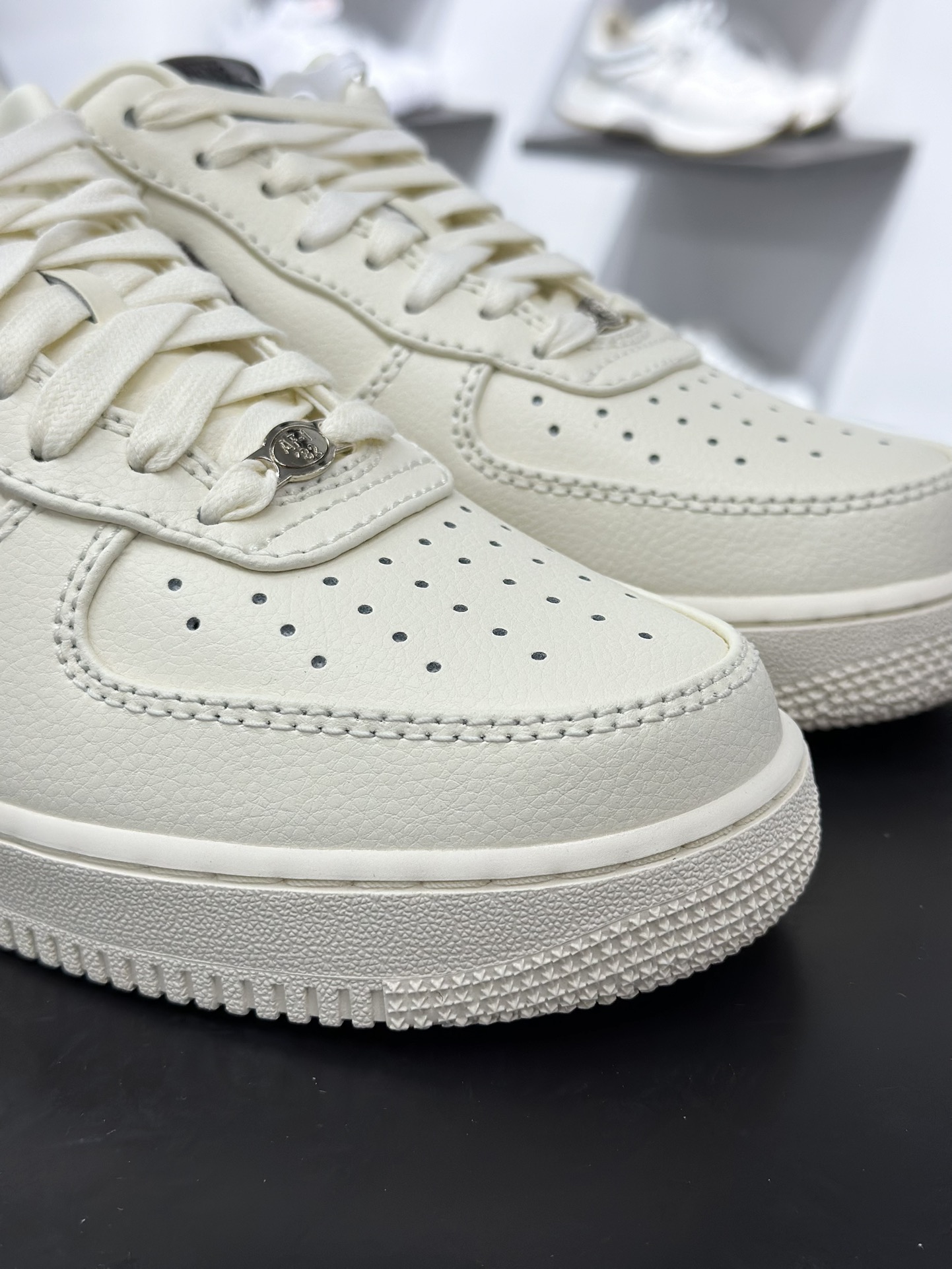 200 NK Air Force 1 Low 空军一号低帮休闲板鞋 IH7332-001-Chinese UA Cheap High Quatity Brand Clothes Bags handbags Sneakers wholesale wholesaler seller from China Factory suppliers Fashion Clothing Shoes best Quality Beautiful Price 200 NK Air Force 1 Low 空军一号低帮休闲板鞋 IH7332-001