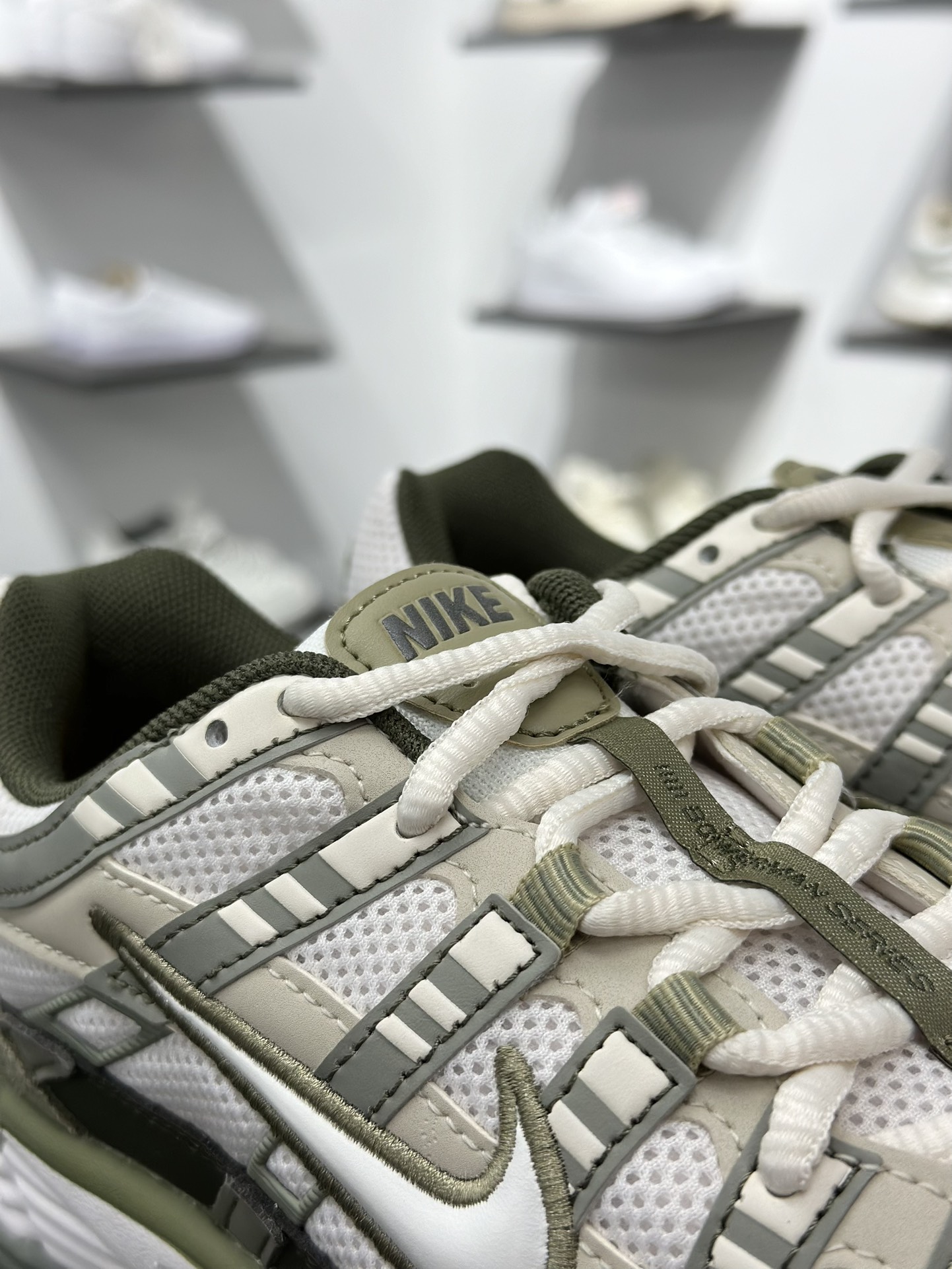 200 Nike P-6000 Prm 复古休闲运动老爹鞋 iH0246-320-Chinese UA Cheap High Quatity Brand Clothes Bags handbags Sneakers wholesale wholesaler seller from China Factory suppliers Fashion Clothing Shoes best Quality Beautiful Price 200 Nike P-6000 Prm 复古休闲运动老爹鞋 iH0246-320