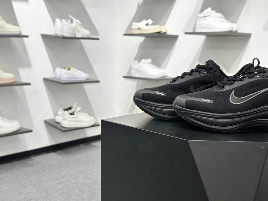 Nike REACTX PEGASUS Plus 飞马跑步鞋 HV8150-003-莆田鞋,莆田鞋货源,高仿鞋,高仿鞋货源,安福档口,莆田高仿鞋,莆田鞋批发,高仿鞋批发,莆田高仿运动鞋,高仿运动鞋,莆田运动鞋 Nike REACTX PEGASUS Plus 飞马跑步鞋 HV8150-003