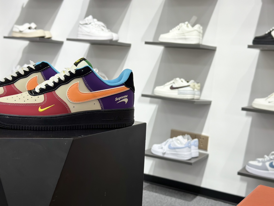 260 Nike Air Force 1‘07 Low Supreme联名 红黄紫 空军一号低帮休闲板鞋 KB1688-004-Chinese UA Cheap High Quatity Brand Clothes Bags handbags Sneakers wholesale wholesaler seller from China Factory suppliers Fashion Clothing Shoes best Quality Beautiful Price 260 Nike Air Force 1‘07 Low Supreme联名 红黄紫 空军一号低帮休闲板鞋 KB1688-004