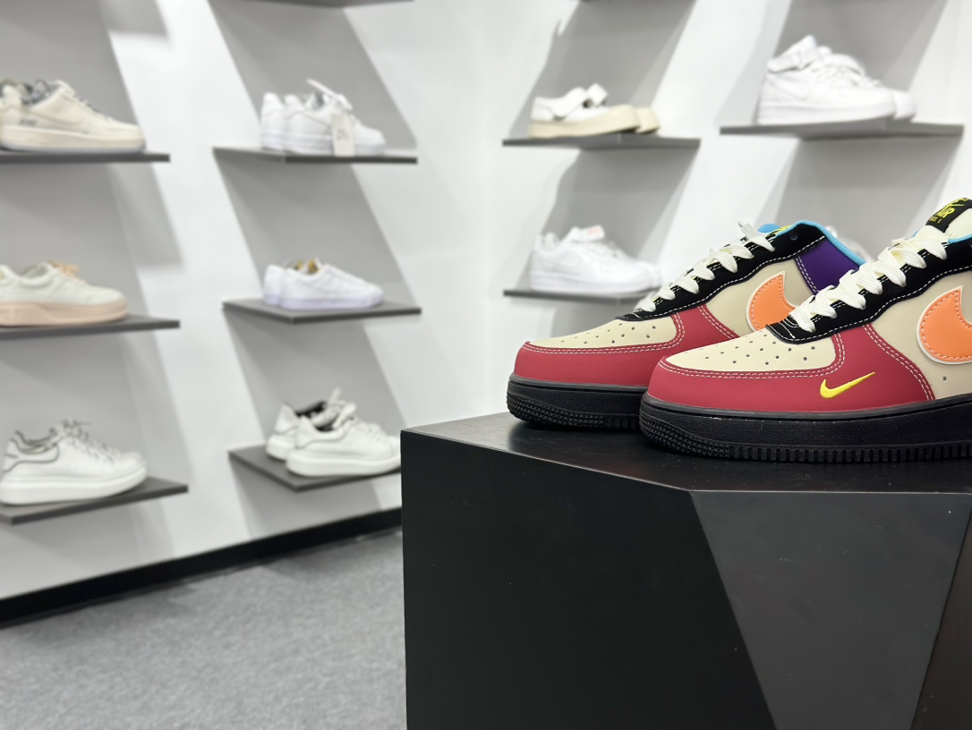 260 Nike Air Force 1‘07 Low Supreme联名 红黄紫 空军一号低帮休闲板鞋 KB1688-004-Chinese UA Cheap High Quatity Brand Clothes Bags handbags Sneakers wholesale wholesaler seller from China Factory suppliers Fashion Clothing Shoes best Quality Beautiful Price 260 Nike Air Force 1‘07 Low Supreme联名 红黄紫 空军一号低帮休闲板鞋 KB1688-004