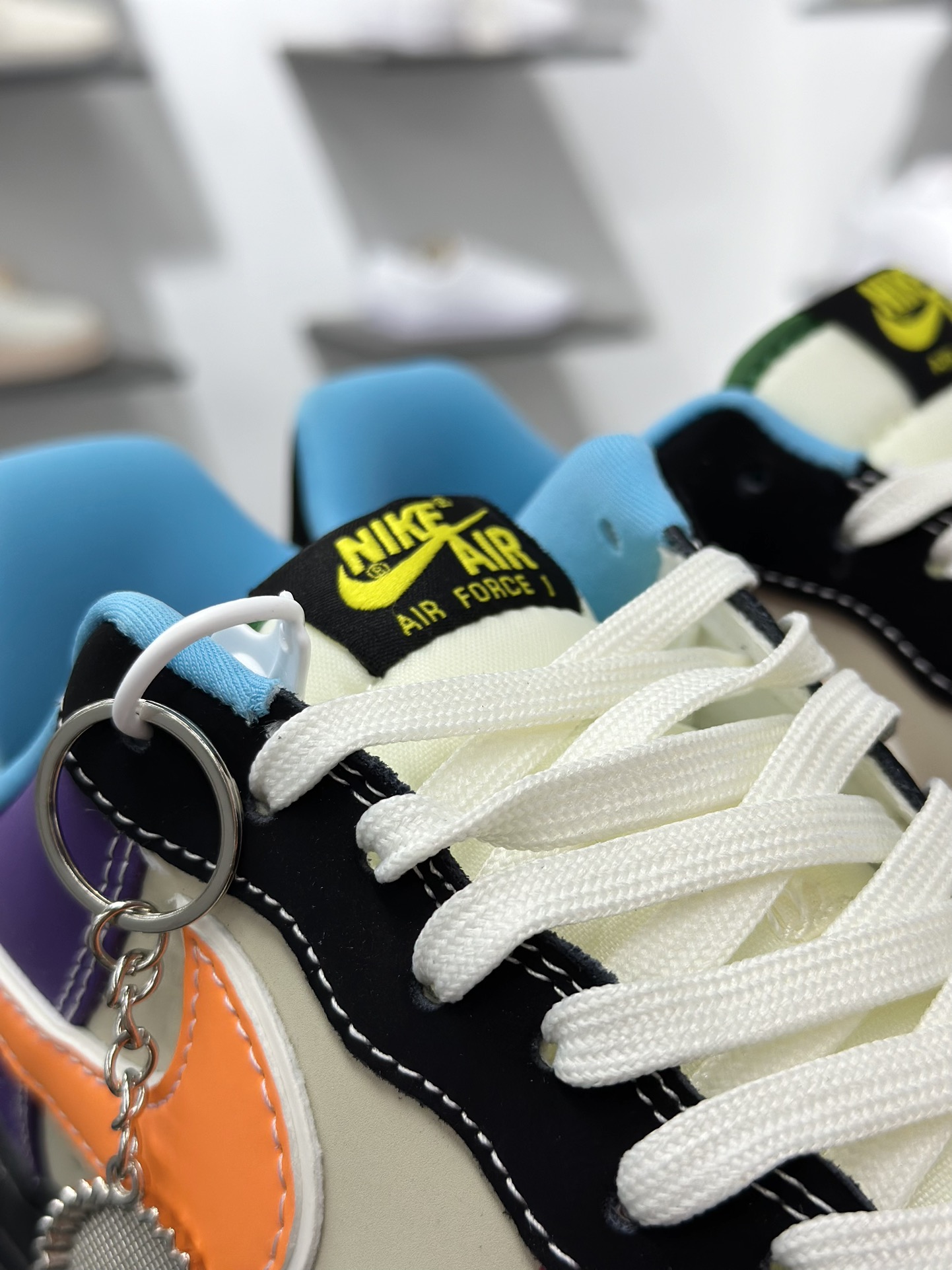 260 Nike Air Force 1‘07 Low Supreme联名 红黄紫 空军一号低帮休闲板鞋 KB1688-004-Chinese UA Cheap High Quatity Brand Clothes Bags handbags Sneakers wholesale wholesaler seller from China Factory suppliers Fashion Clothing Shoes best Quality Beautiful Price 260 Nike Air Force 1‘07 Low Supreme联名 红黄紫 空军一号低帮休闲板鞋 KB1688-004