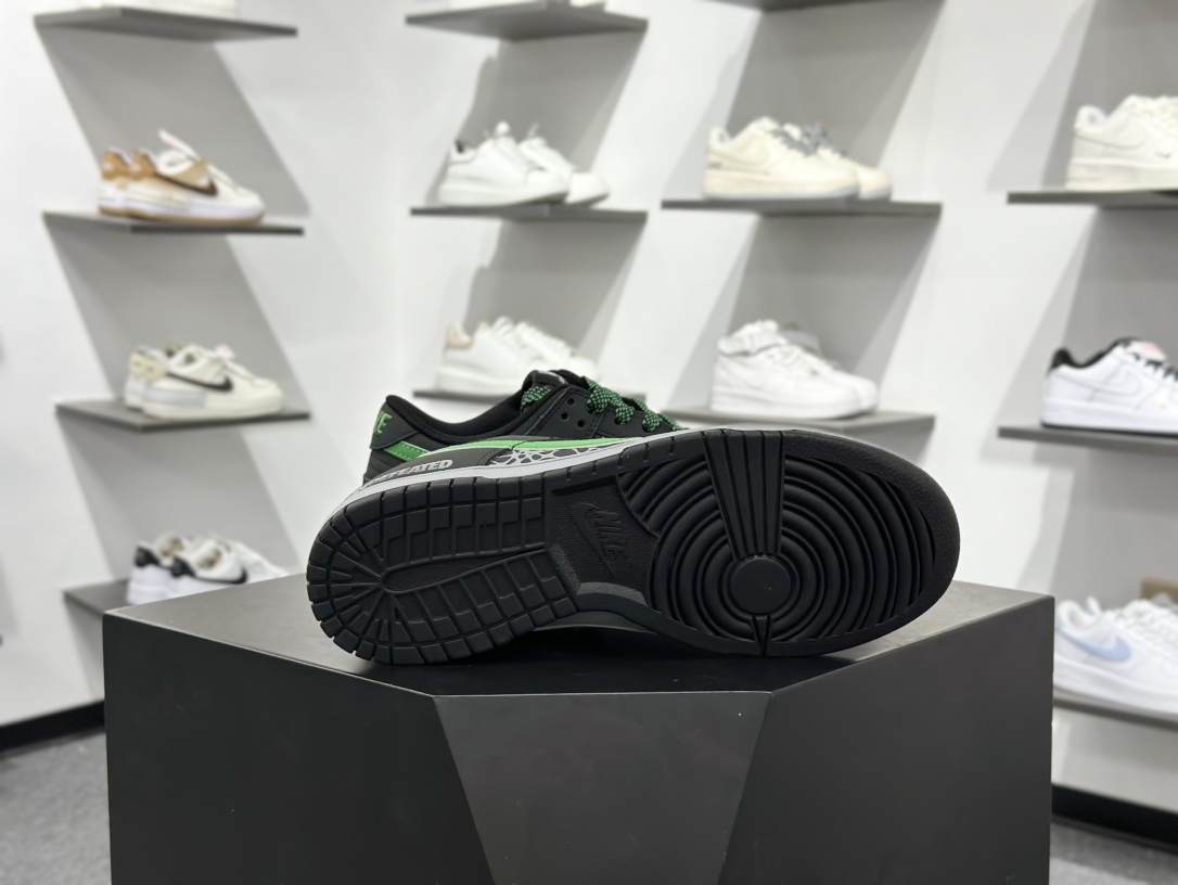 280 Nike SB Dunk Low UN联名 创意黑绿勾 高端定制 低帮休闲板鞋 QW5836-019-Chinese UA Cheap High Quatity Brand Clothes Bags handbags Sneakers wholesale wholesaler seller from China Factory suppliers Fashion Clothing Shoes best Quality Beautiful Price 280 Nike SB Dunk Low UN联名 创意黑绿勾 高端定制 低帮休闲板鞋 QW5836-019