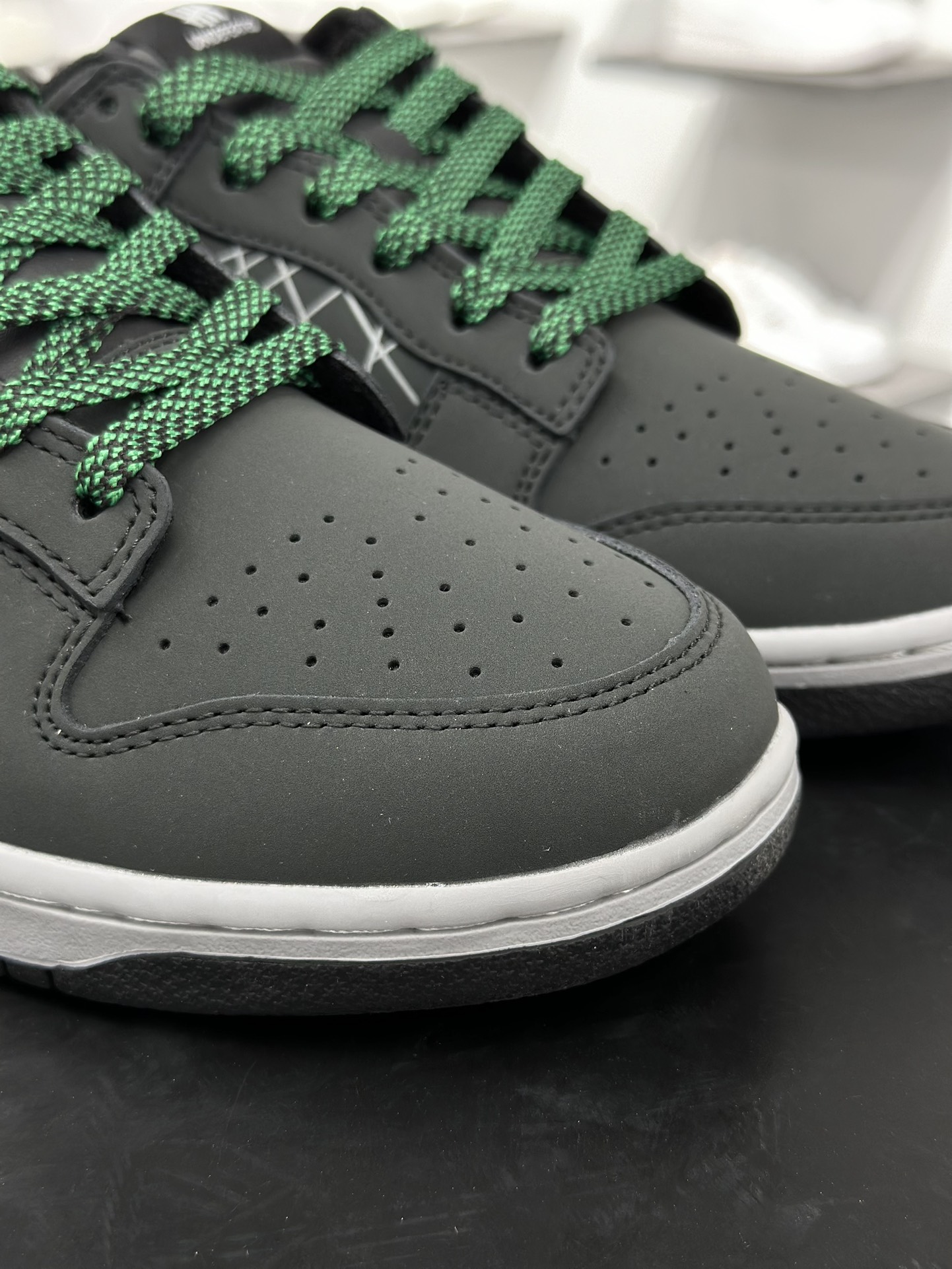 280 Nike SB Dunk Low UN联名 创意黑绿勾 高端定制 低帮休闲板鞋 QW5836-019-Chinese UA Cheap High Quatity Brand Clothes Bags handbags Sneakers wholesale wholesaler seller from China Factory suppliers Fashion Clothing Shoes best Quality Beautiful Price 280 Nike SB Dunk Low UN联名 创意黑绿勾 高端定制 低帮休闲板鞋 QW5836-019