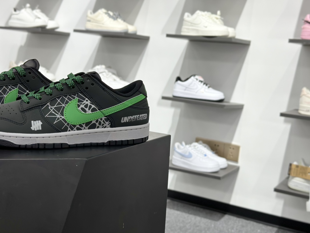280 Nike SB Dunk Low UN联名 创意黑绿勾 高端定制 低帮休闲板鞋 QW5836-019-Chinese UA Cheap High Quatity Brand Clothes Bags handbags Sneakers wholesale wholesaler seller from China Factory suppliers Fashion Clothing Shoes best Quality Beautiful Price 280 Nike SB Dunk Low UN联名 创意黑绿勾 高端定制 低帮休闲板鞋 QW5836-019