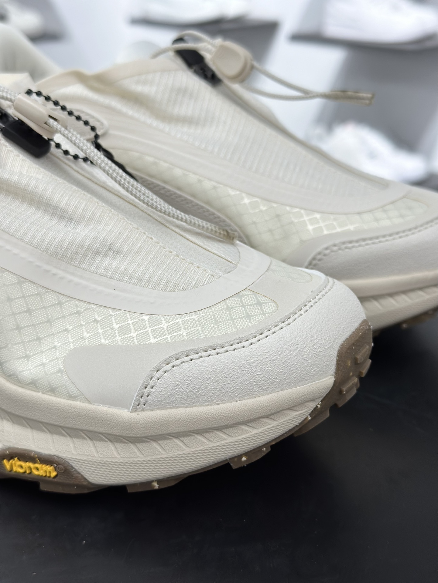 200 Hoka One One Project Transport 机能风专业户外越野运动鞋 1162850-Chinese UA Cheap High Quatity Brand Clothes Bags handbags Sneakers wholesale wholesaler seller from China Factory suppliers Fashion Clothing Shoes best Quality Beautiful Price 200 Hoka One One Project Transport 机能风专业户外越野运动鞋 1162850