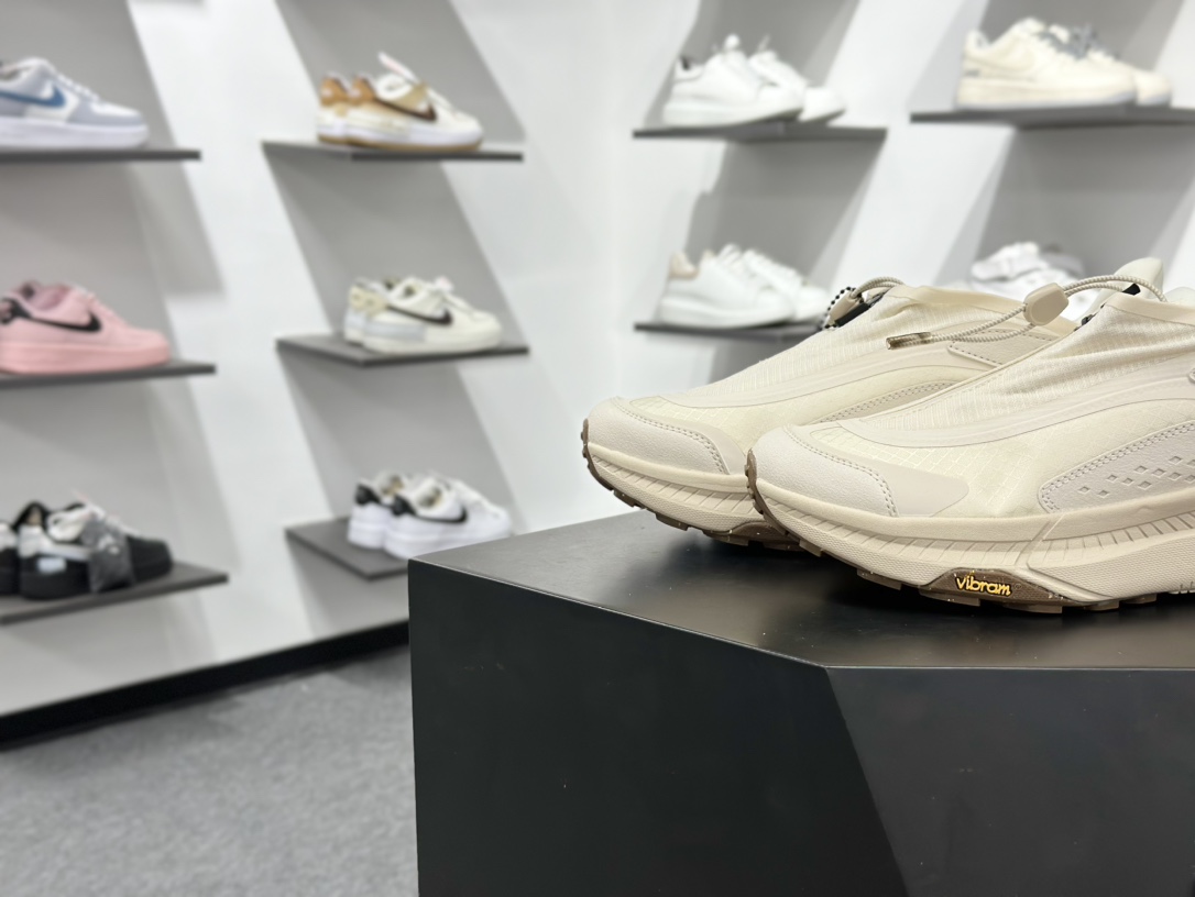 200 Hoka One One Project Transport 机能风专业户外越野运动鞋 1162850-Chinese UA Cheap High Quatity Brand Clothes Bags handbags Sneakers wholesale wholesaler seller from China Factory suppliers Fashion Clothing Shoes best Quality Beautiful Price 200 Hoka One One Project Transport 机能风专业户外越野运动鞋 1162850