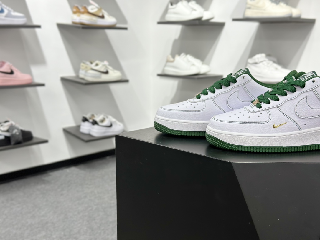 Nike Air Force 1 Low 白黑金 IB6543-102-莆田鞋,莆田鞋货源,高仿鞋,高仿鞋货源,安福档口,莆田高仿鞋,莆田鞋批发,高仿鞋批发,莆田高仿运动鞋,高仿运动鞋,莆田运动鞋 Nike Air Force 1 Low 白黑金 IB6543-102