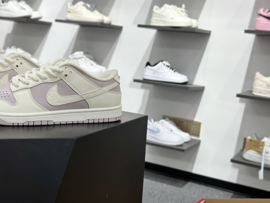 NIKE DUNK SB LOW 全新配色 定制Dunk SB顾名思义 IH0639-011-莆田鞋,莆田鞋货源,高仿鞋,高仿鞋货源,安福档口,莆田高仿鞋,莆田鞋批发,高仿鞋批发,莆田高仿运动鞋,高仿运动鞋,莆田运动鞋 NIKE DUNK SB LOW 全新配色 定制Dunk SB顾名思义 IH0639-011