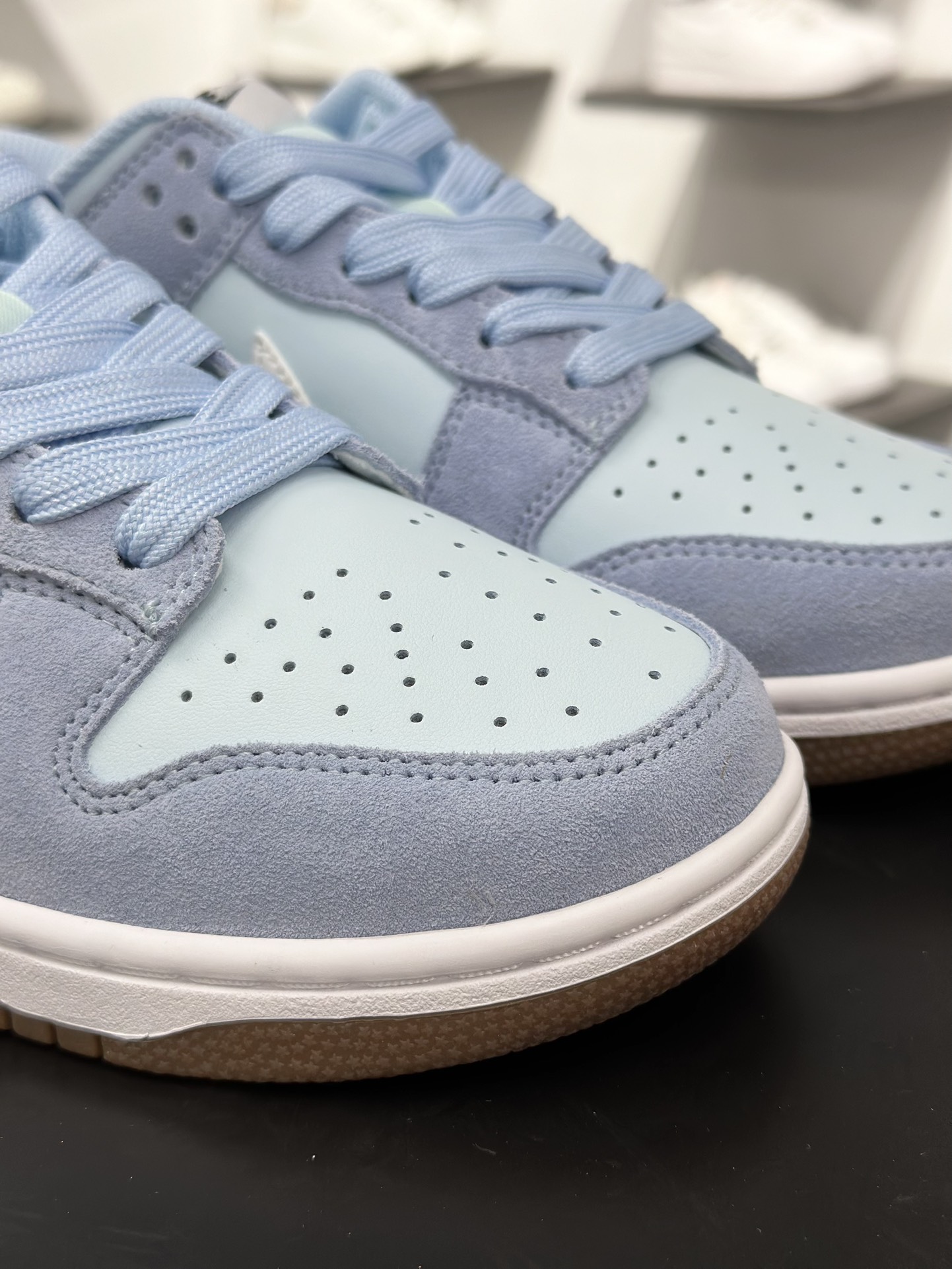 NIKE SB Dunk Low  IB6399-400