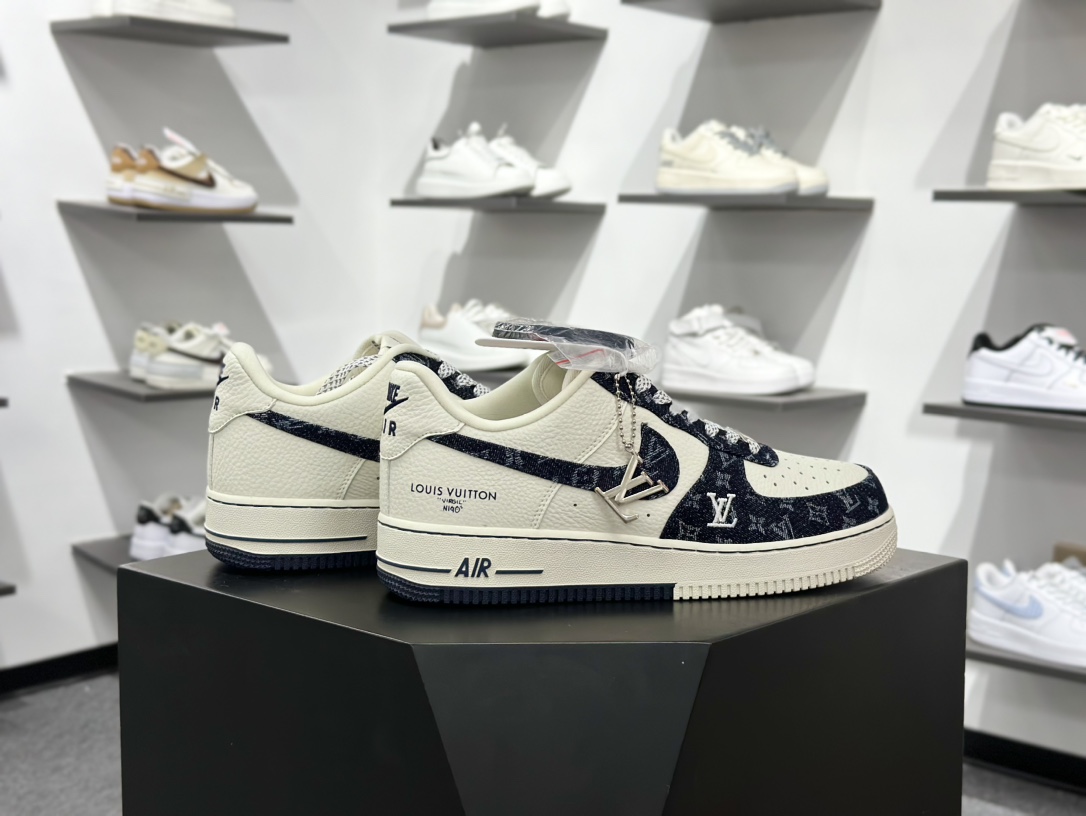260 Nike Air Force 1 Low 07 x Louis Vuitton 黑白牛仔满天星 SC0601-553