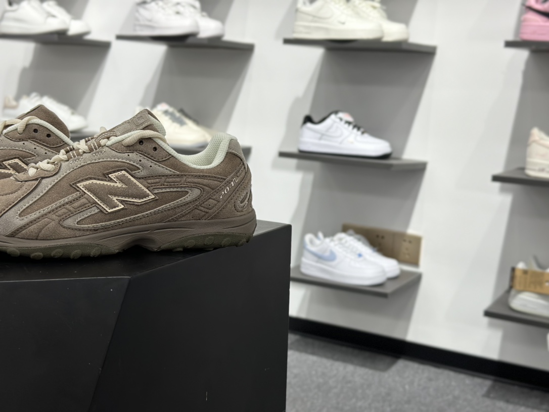 220 New Balance 新百伦204 系列 复古休闲运动百搭老爹跑步鞋 U204LMMA