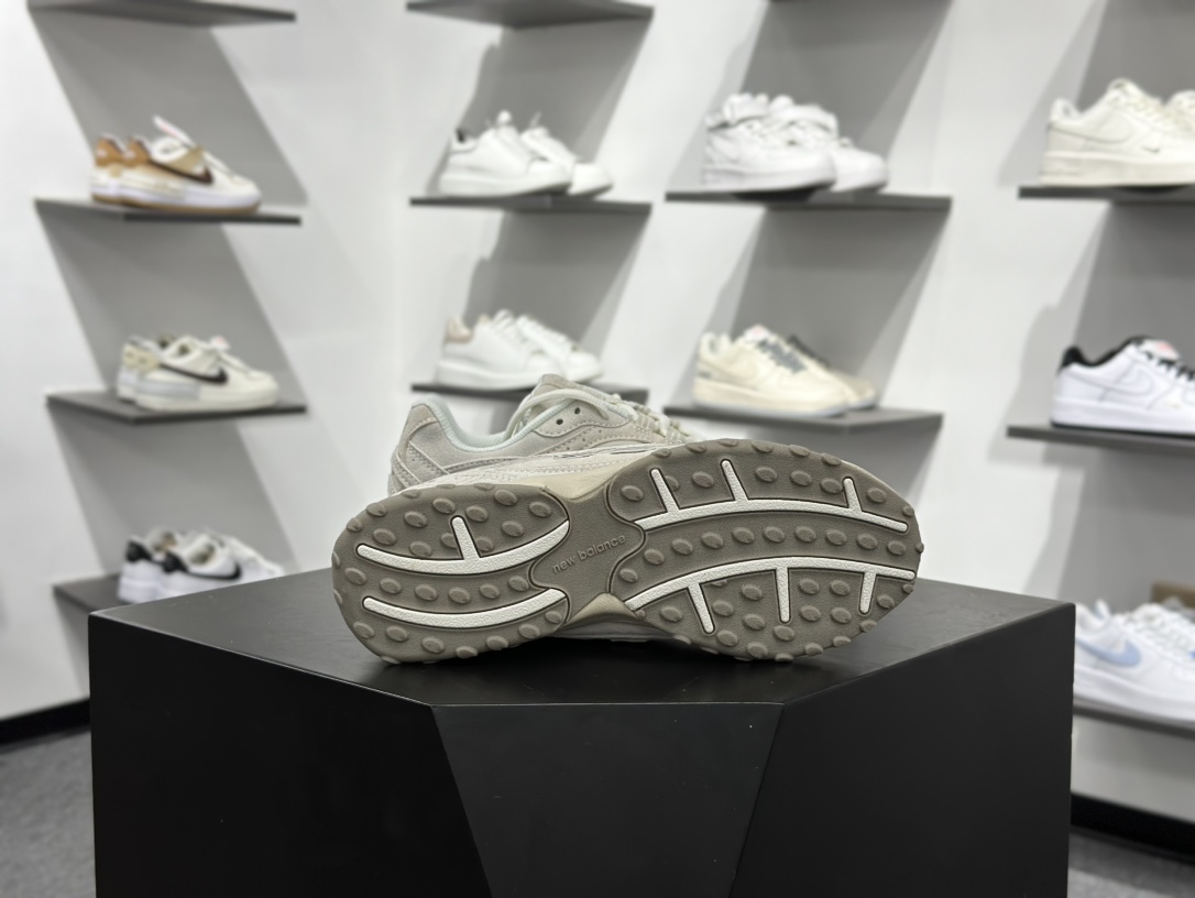 220 New Balance 新百伦204 系列 复古休闲运动百搭老爹跑步鞋 U204LMMC