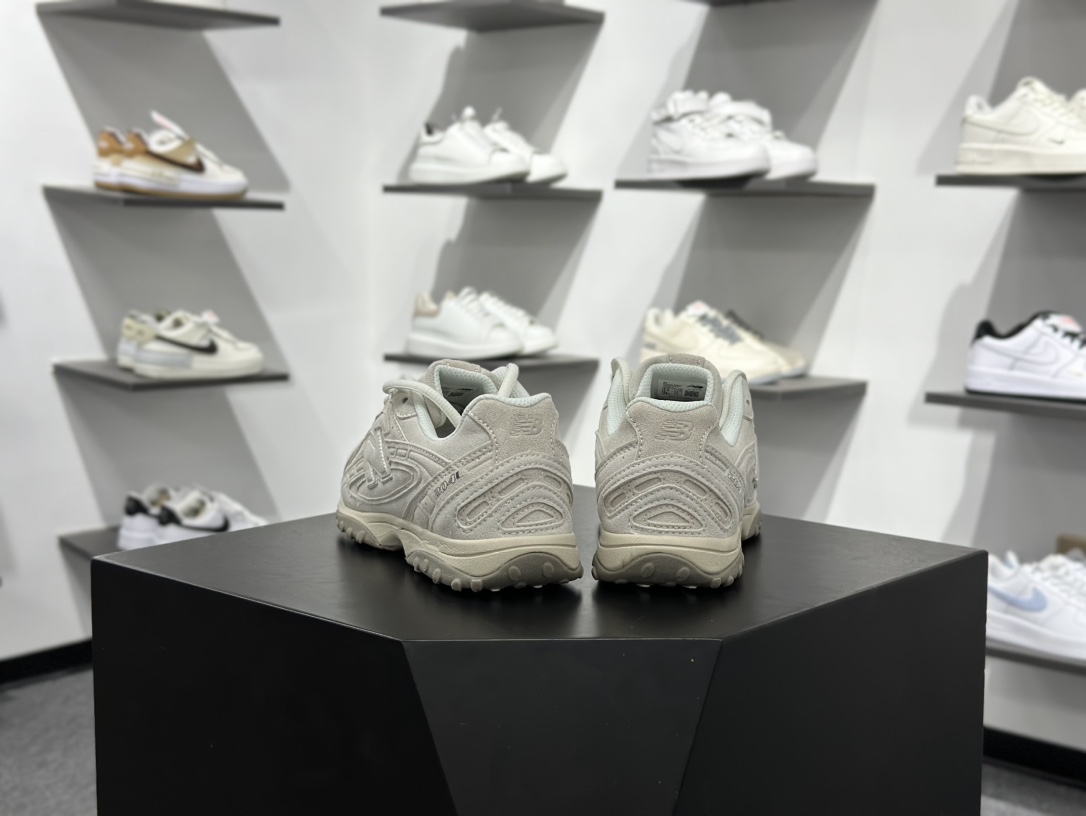 220 New Balance 新百伦204 系列 复古休闲运动百搭老爹跑步鞋 U204LMMC