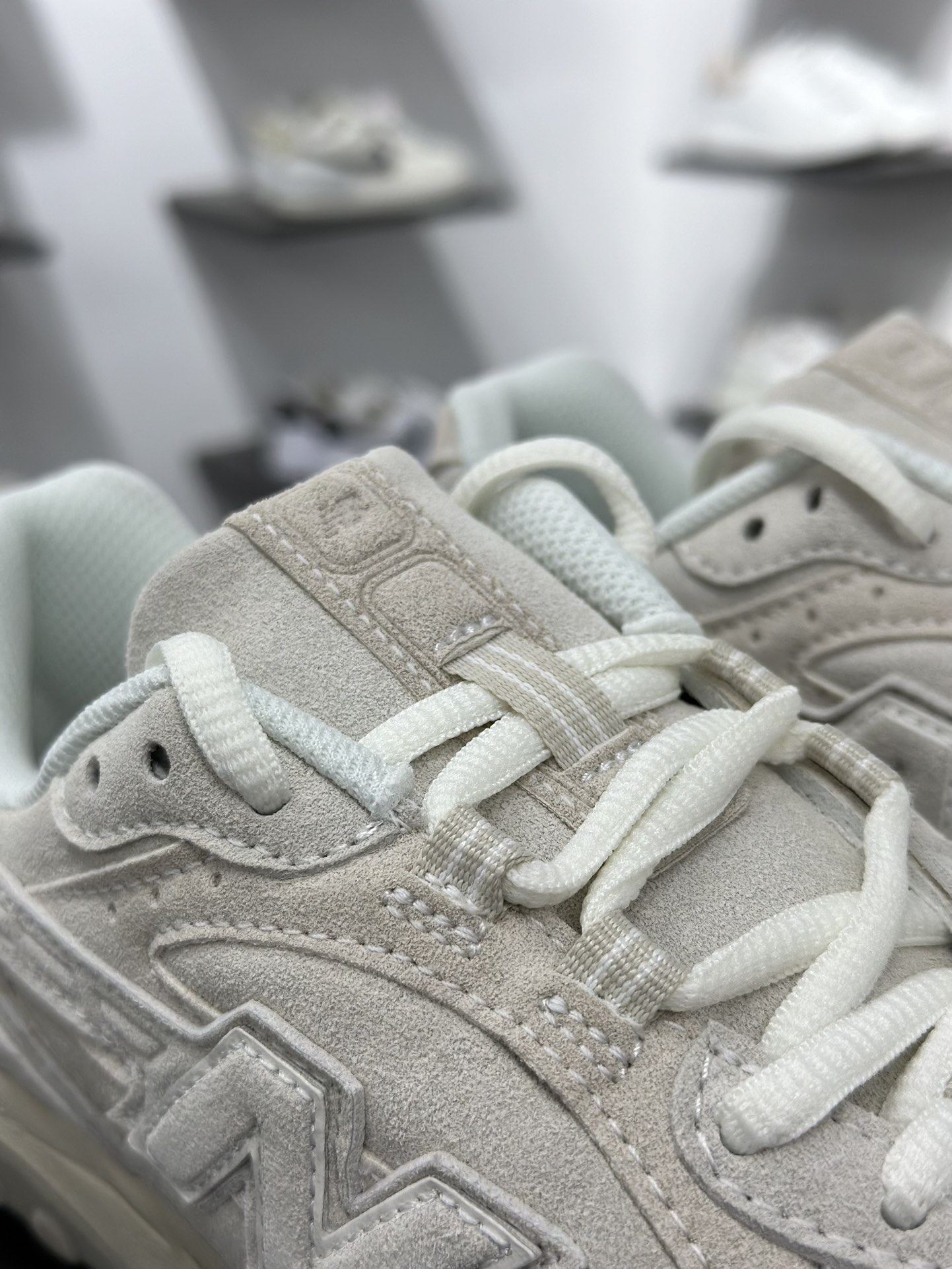 220 New Balance 新百伦204 系列 复古休闲运动百搭老爹跑步鞋 U204LMMC