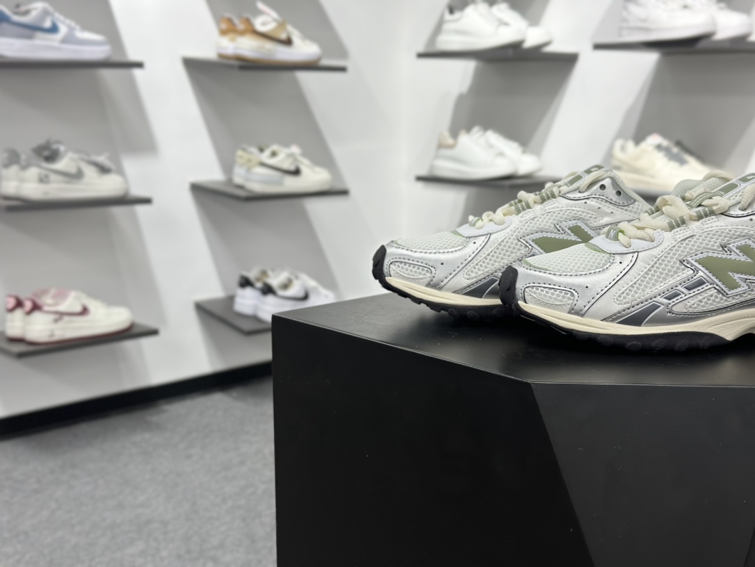 New Balance 新百伦204 系列 复古休闲运动百搭老爹跑步鞋 U204LSWB