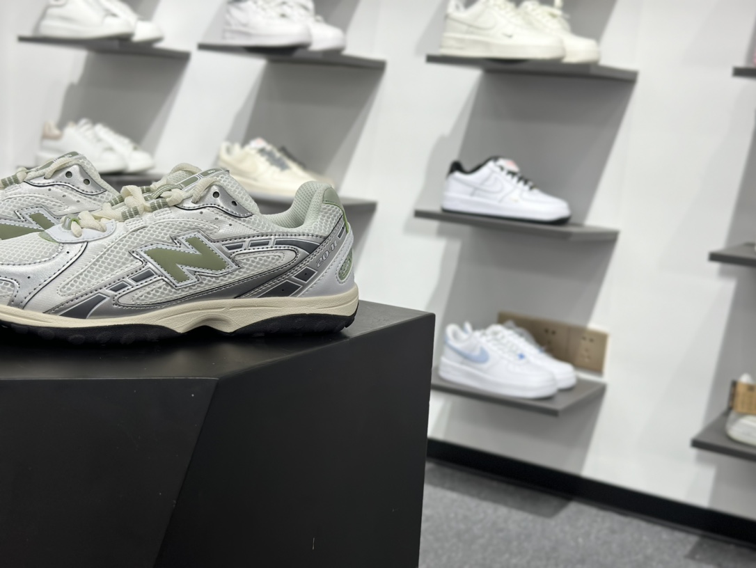 New Balance 新百伦204 系列 复古休闲运动百搭老爹跑步鞋 U204LSWB