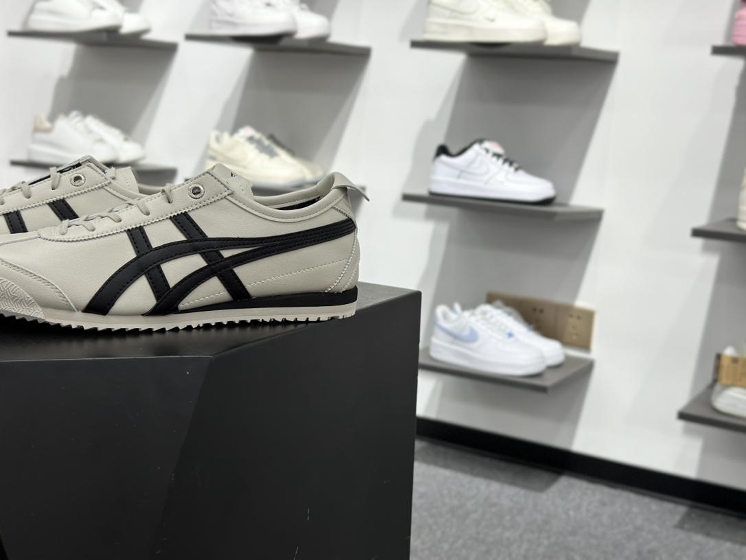 Onitsuka Tiger Mexico 66 SD 鬼冢虎 墨西哥休闲皮革慢跑鞋 1183C015-204