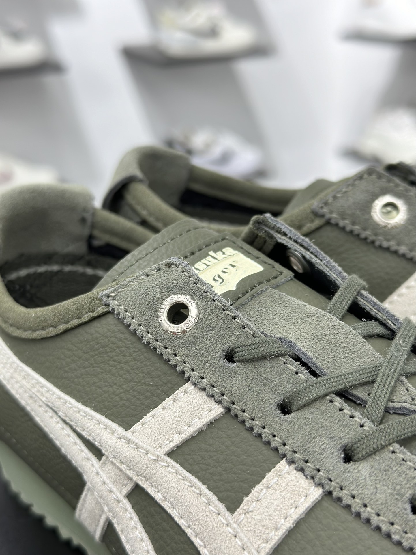 Onitsuka Tiger Mexico 66 SD 鬼冢虎 墨西哥升级版系列低帮复古经典虎爪百搭休闲皮革慢跑鞋 1183C015-300