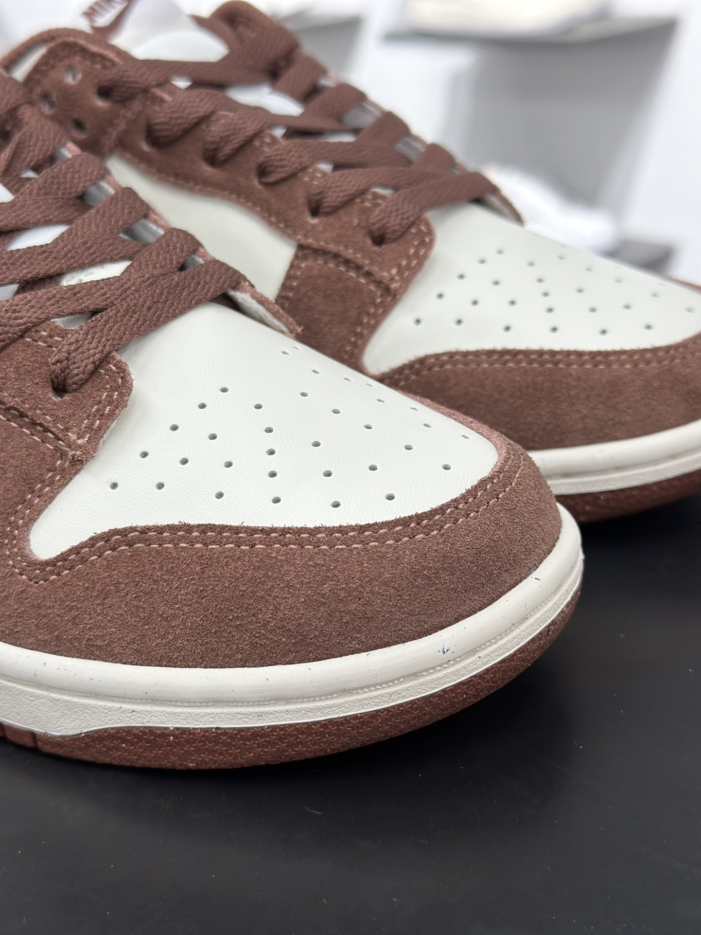 200 Nike SB Dunk Low 白褐 HJ7673-100