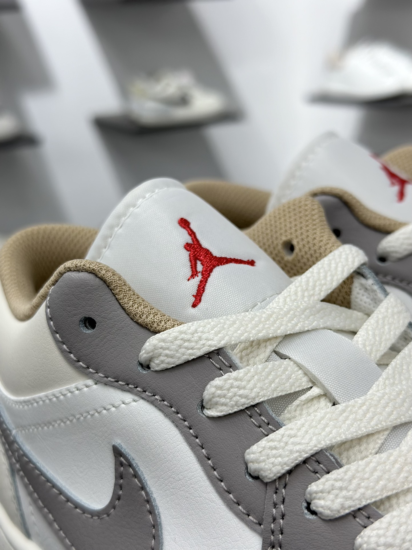 Air Jordan AJ1 Low 低帮 米灰 553558-169